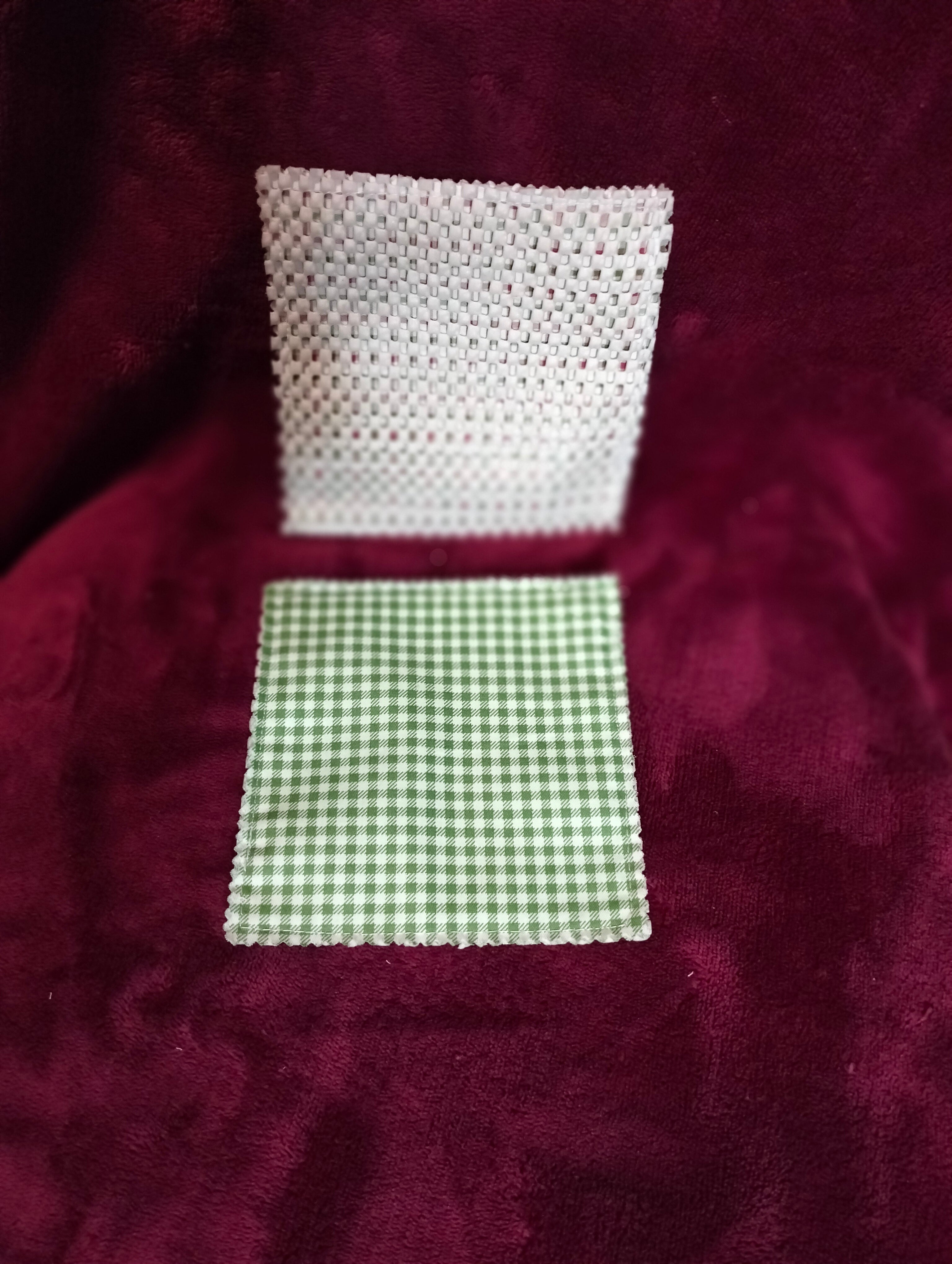 Green Gingham Easy grip Jar Opener